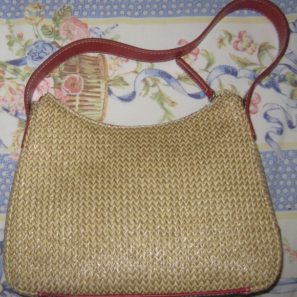 Kenneth Cole REACTION Wicker/Woven Handbag - Picture 2 of 6